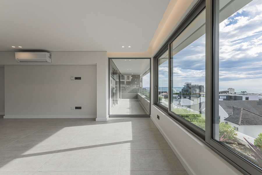 3 Bedroom Property for Sale in Fresnaye Western Cape
